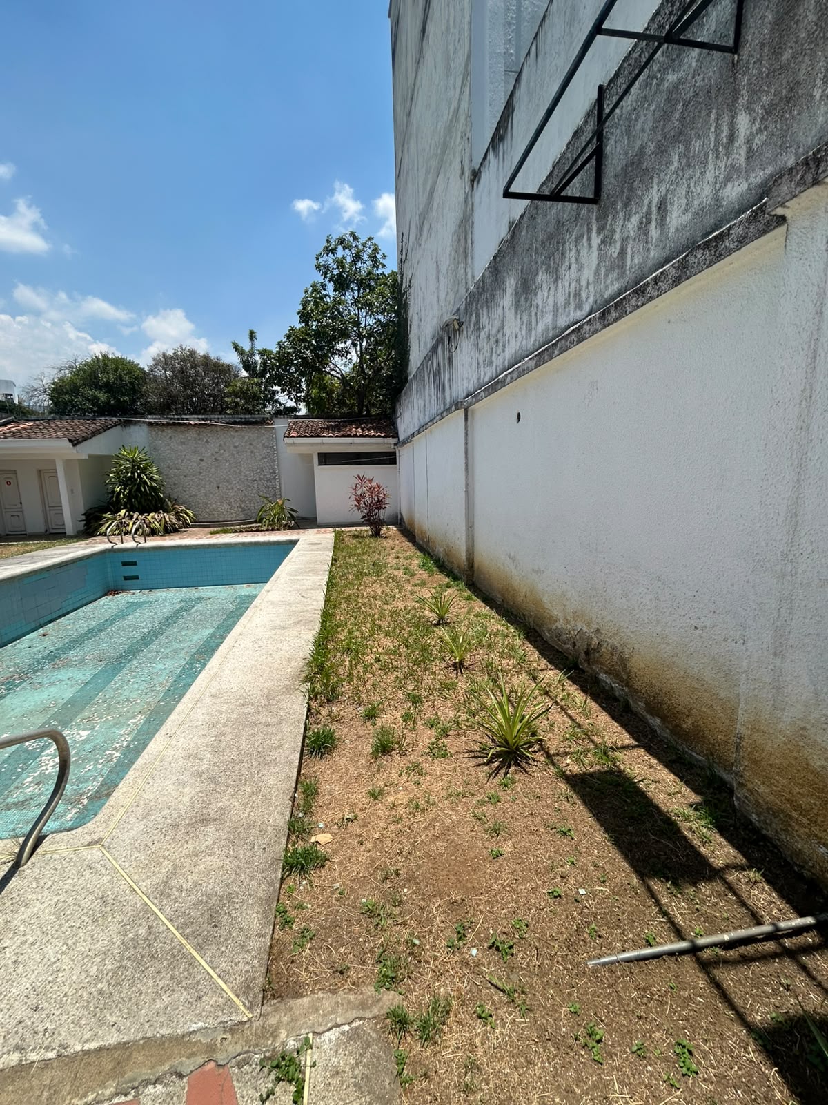Casa Ciudad Jardín Cali - piscina