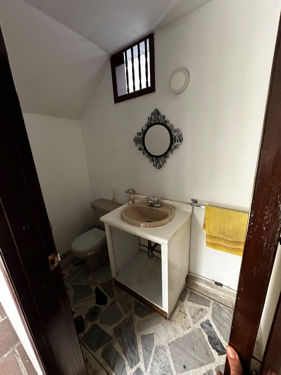 Casa con jacuzzi Ciudad Jardín Cali - baño